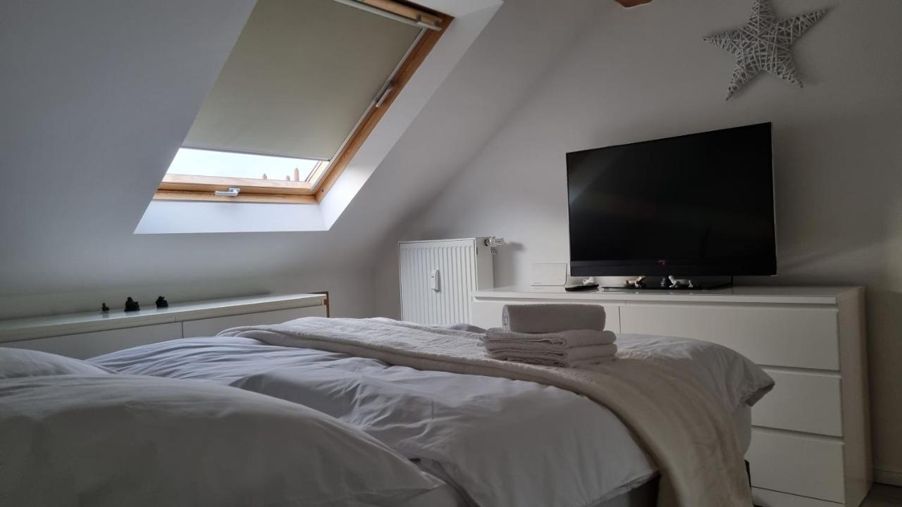 Wohnung Famous, 100Qm, Klima, Loggia, 24H Checkin, Bis 5 Personen Брауншвейг Екстер'єр фото