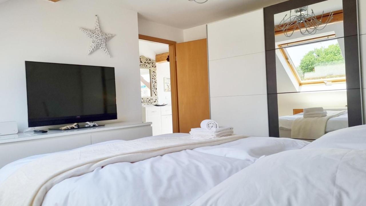 Wohnung Famous, 100Qm, Klima, Loggia, 24H Checkin, Bis 5 Personen Брауншвейг Екстер'єр фото