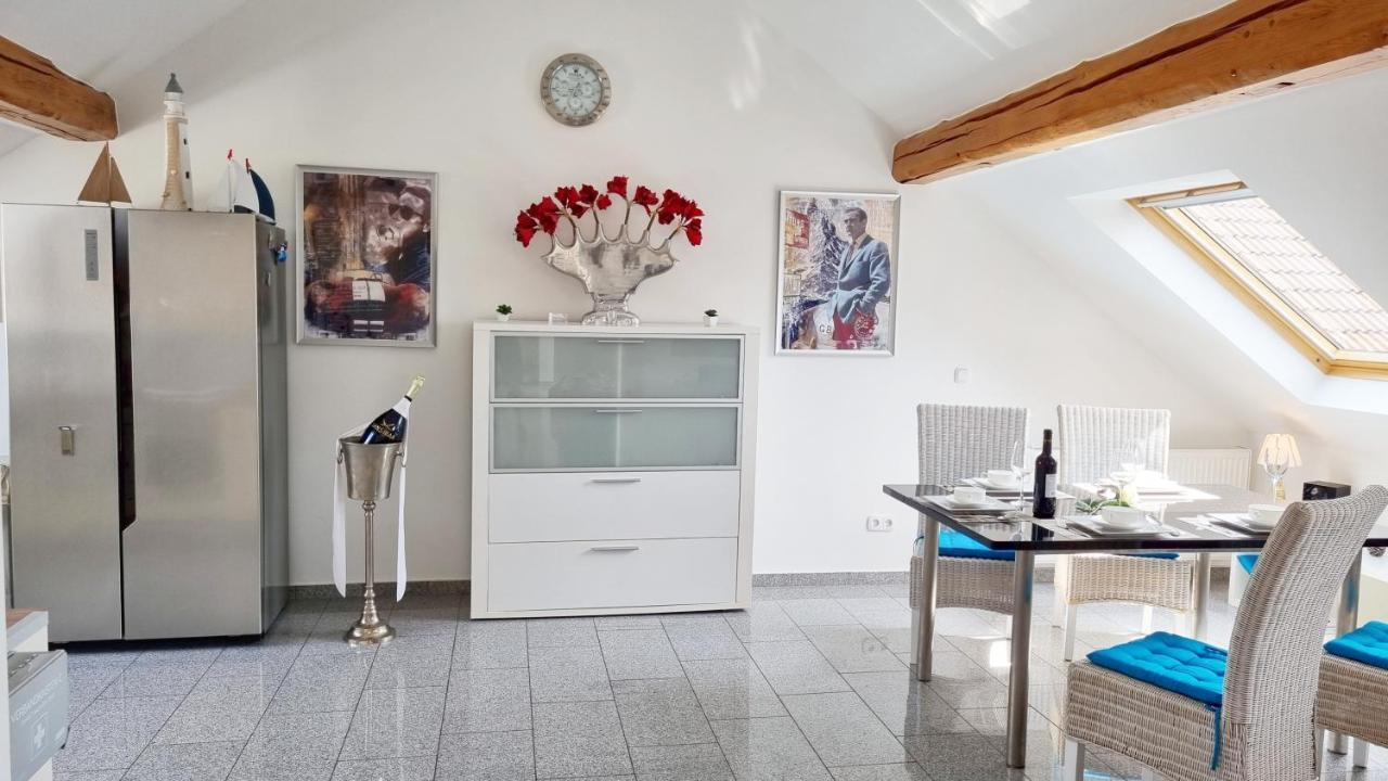 Wohnung Famous, 100Qm, Klima, Loggia, 24H Checkin, Bis 5 Personen Брауншвейг Екстер'єр фото
