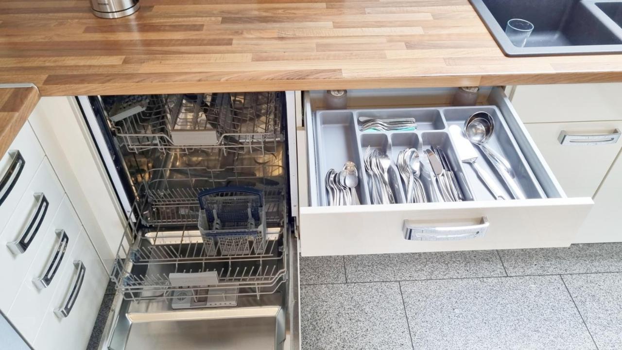 Wohnung Famous, 100Qm, Klima, Loggia, 24H Checkin, Bis 5 Personen Брауншвейг Екстер'єр фото